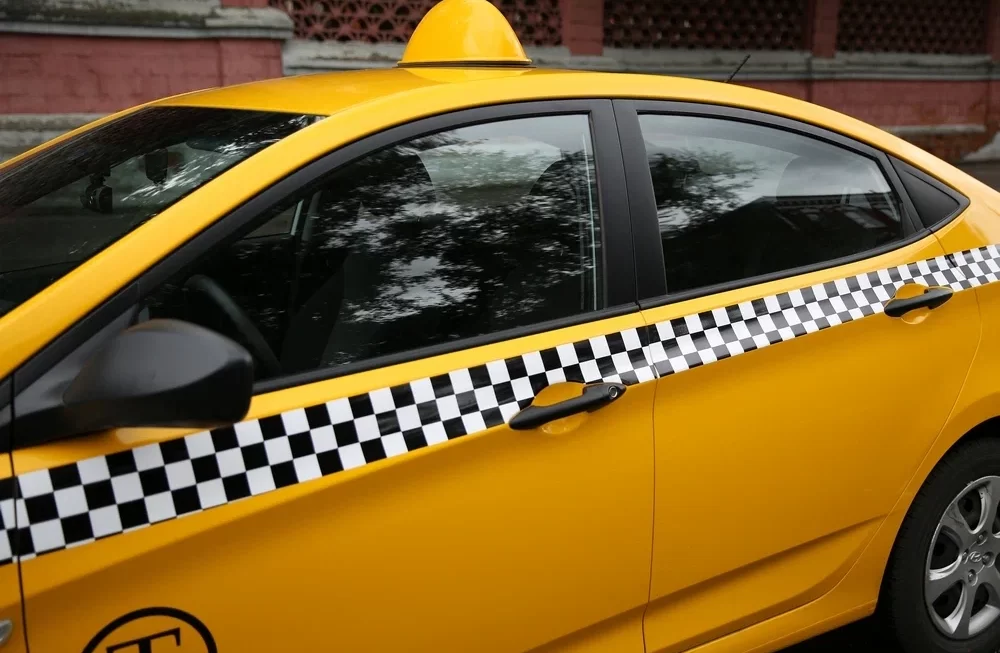 Такси из Симферополя в Утес: перевозка с комфортом и надежностью